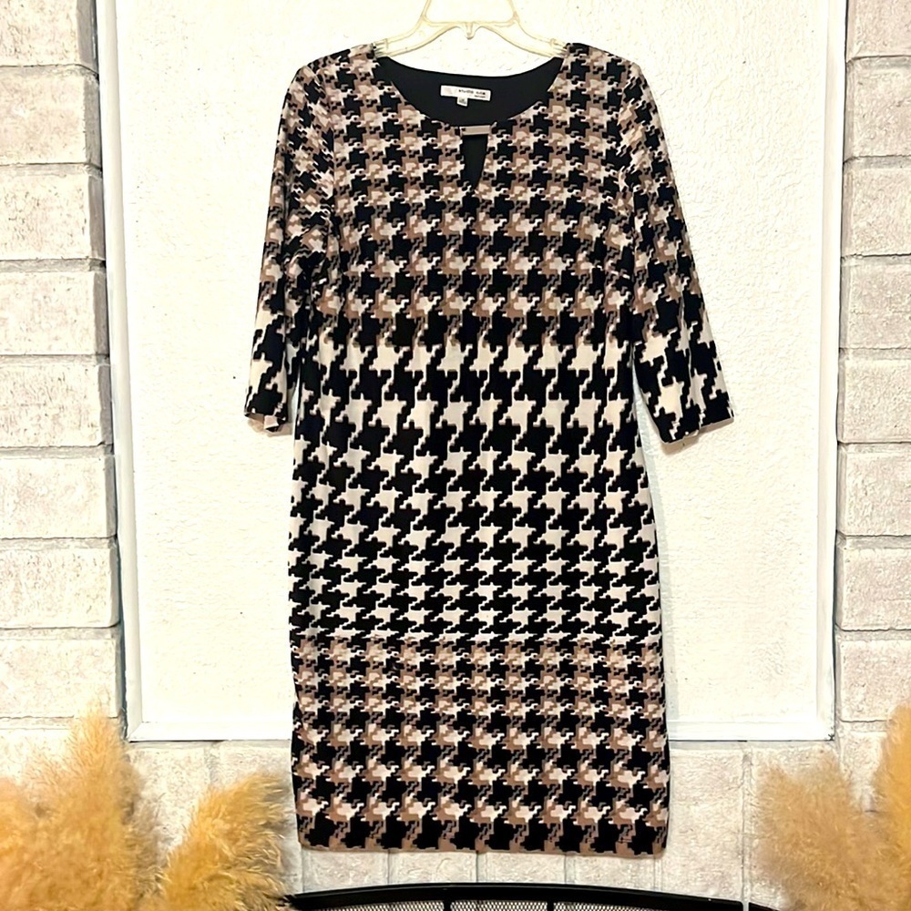Studio One long dress with mid length sleeves